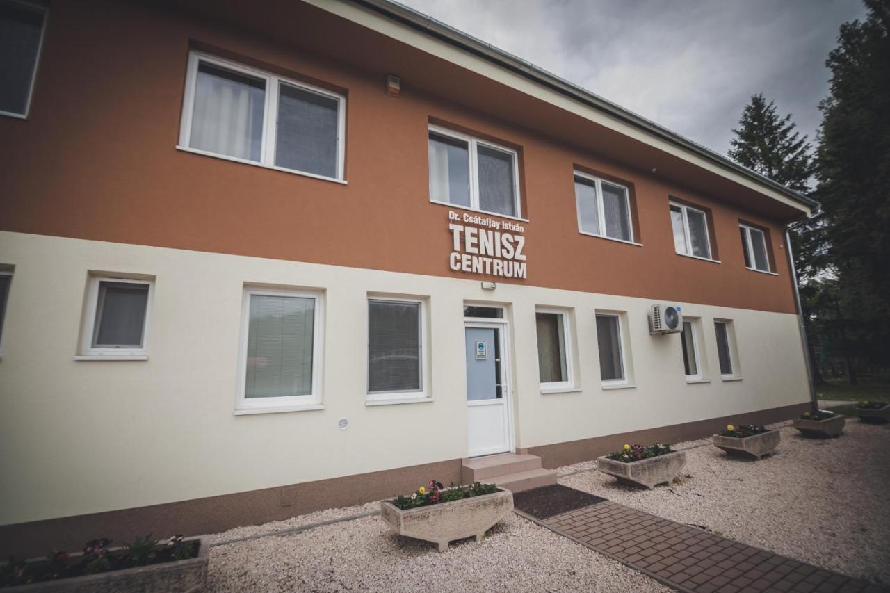 Tenisz Panzio - บายา ภายนอก รูปภาพ
